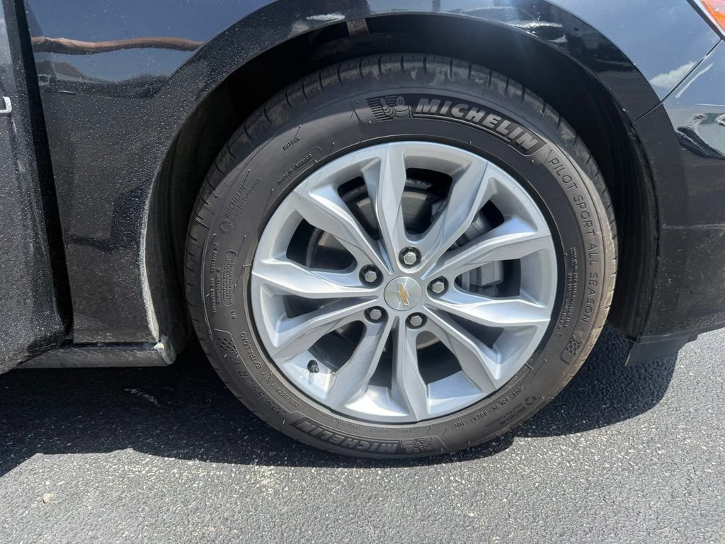 Used 2019 Chevrolet Malibu LT w/ Leather Package FWD image 46