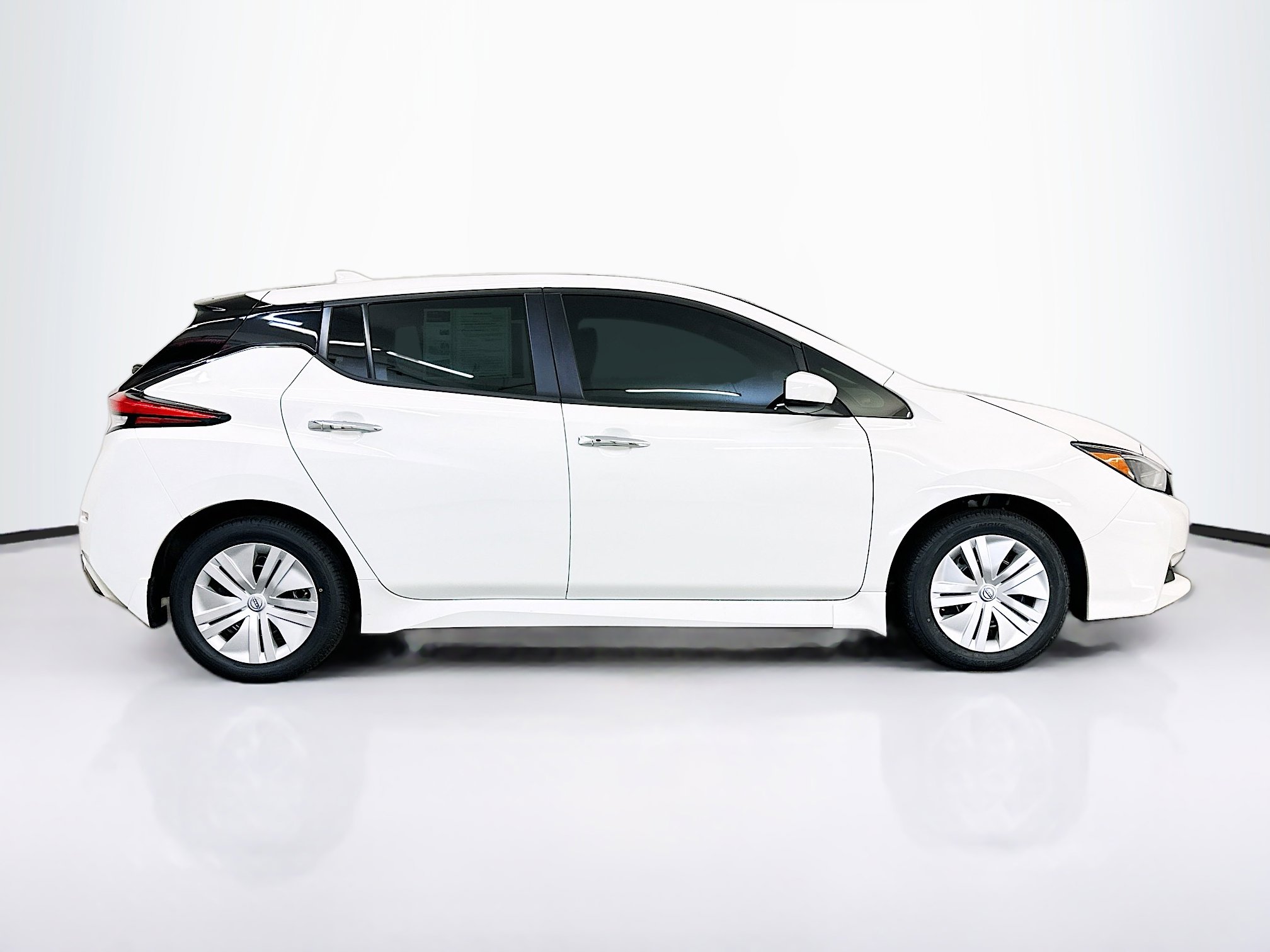 Used 2023 Nissan Leaf S FWD image 10