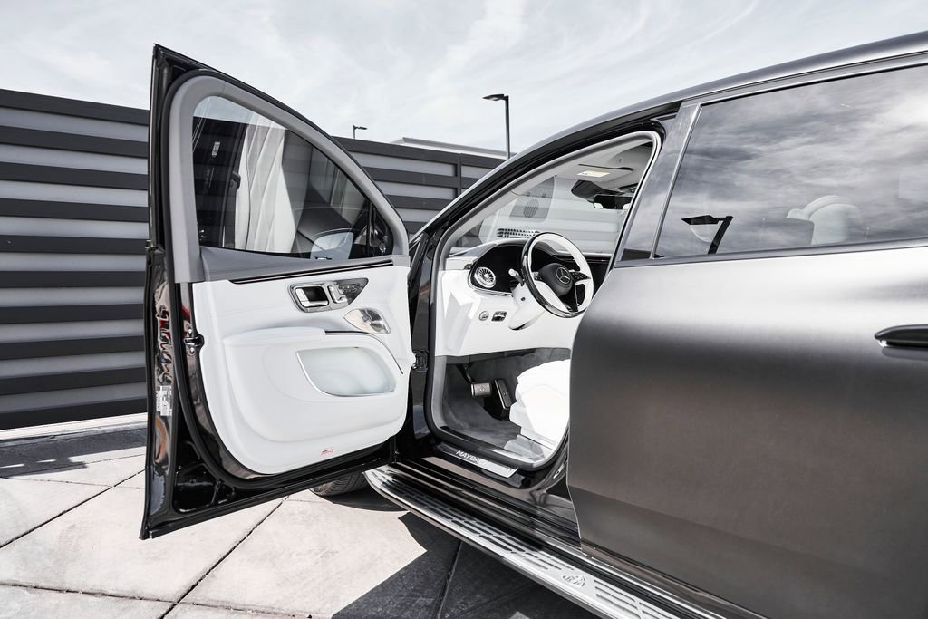 Used 2024 Mercedes-Benz Maybach EQS 680 4MATIC image 34