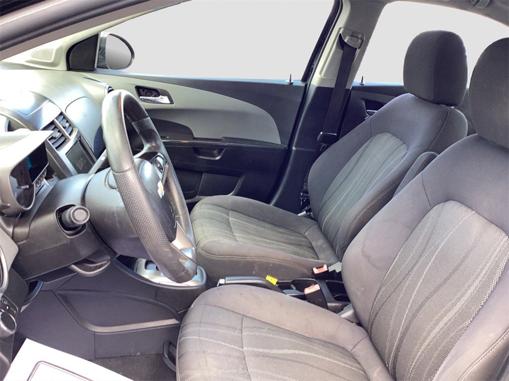 Used 2013 Chevrolet Sonic LT image 9