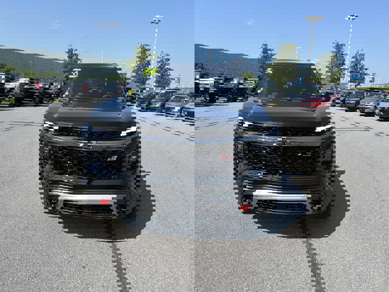 New 2025 Chevrolet Traverse Z71 w/ Enhanced Driving Package image 2