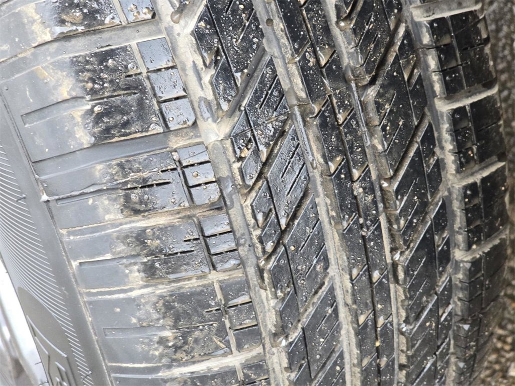 Used 2023 GMC Canyon Elevation image 12