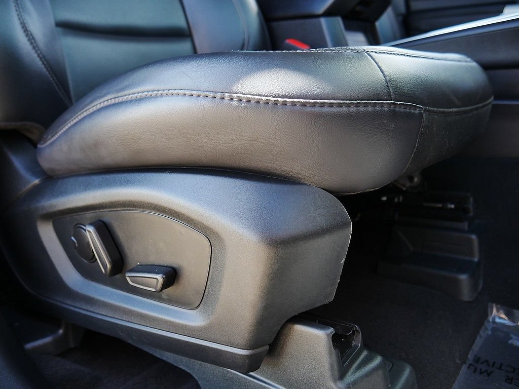 Used 2023 Ford Explorer XLT w/ Equipment Group 202A AWD/4WD image 57