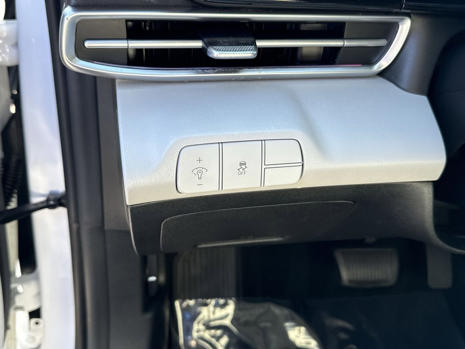 Used 2025 Hyundai Elantra Limited FWD image 22