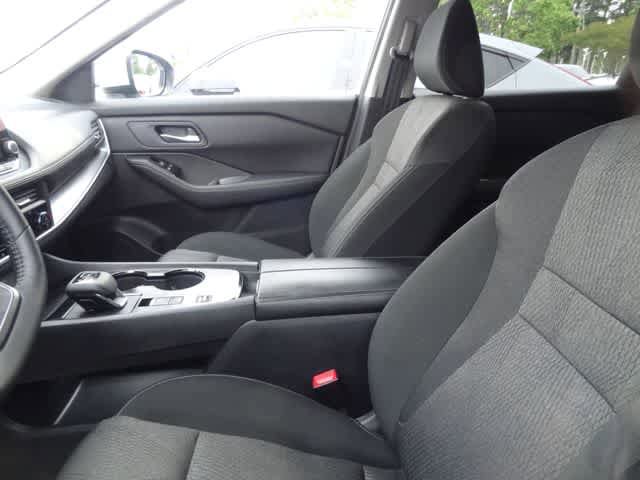 Used 2025 Nissan Rogue SV FWD image 17