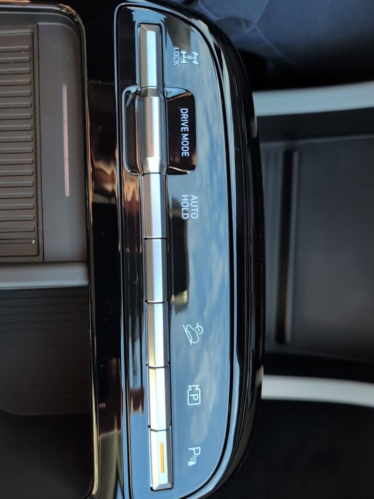 New 2026 Hyundai Tucson Limited w/ Tow & Go Package image 17