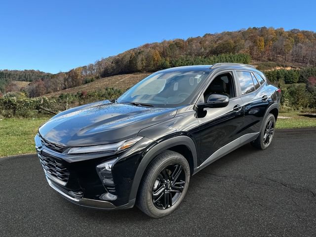 Certified 2025 Chevrolet Trax ACTIV w/ Driver Confidence Package image 3