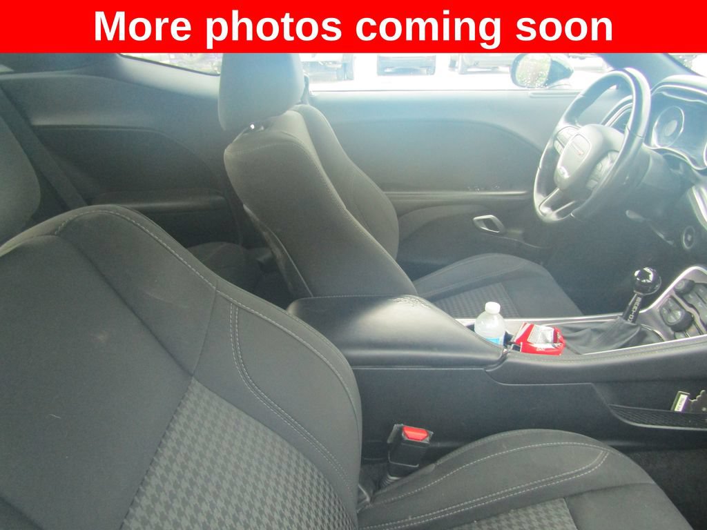 Used 2018 Dodge Challenger R/T RWD image 11