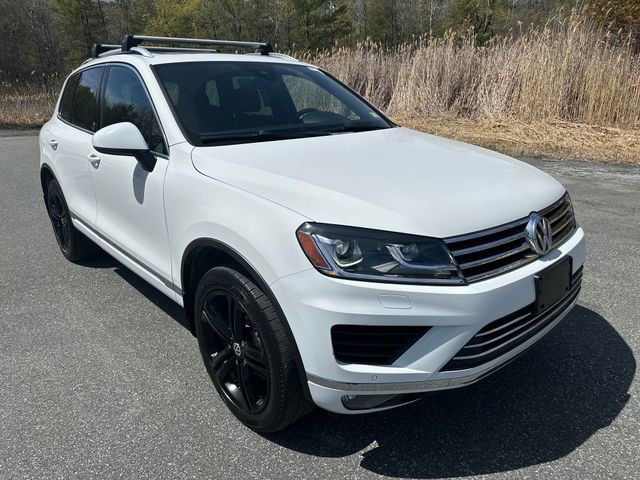 Used 2017 Volkswagen Touareg Wolfsburg Edition AWD/4WD image 7