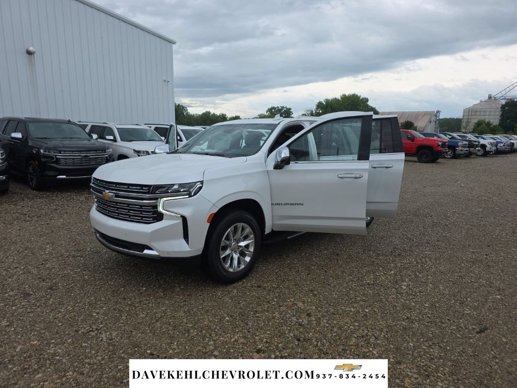 Used 2024 Chevrolet Suburban Premier AWD/4WD image 30
