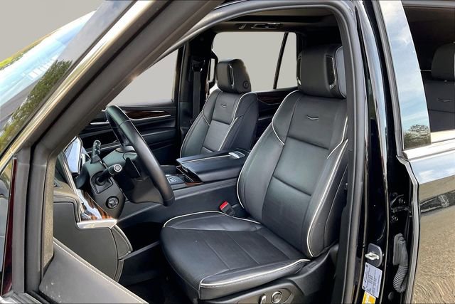 Used 2023 Cadillac Escalade Premium Luxury w/ Performance Package image 15