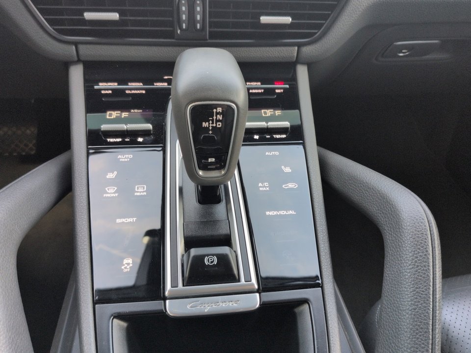 Used 2019 Porsche Cayenne AWD/4WD image 20