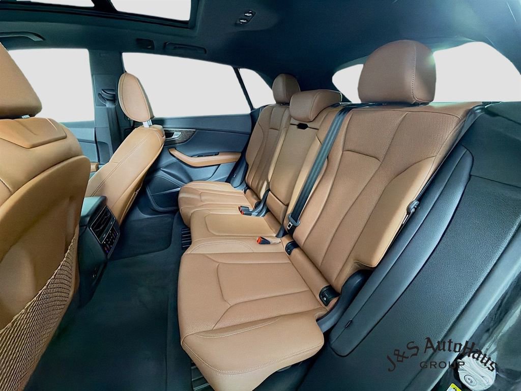 Used 2024 Audi Q8 Premium Plus w/ Premium Plus Package image 27