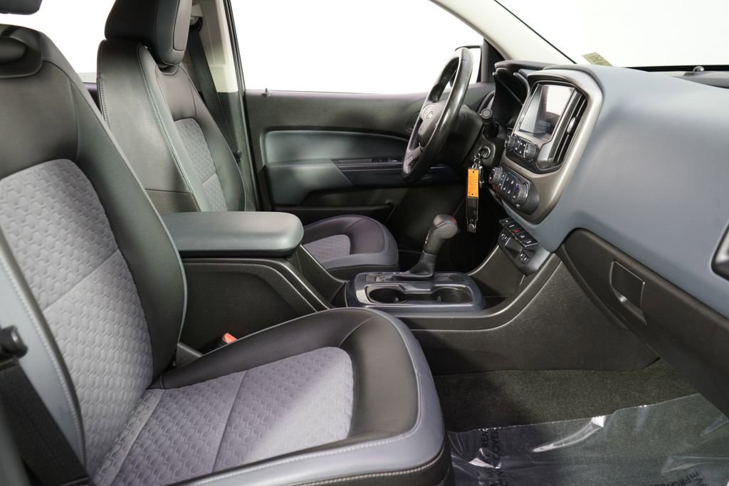Used 2015 Chevrolet Colorado Z71 AWD/4WD image 16