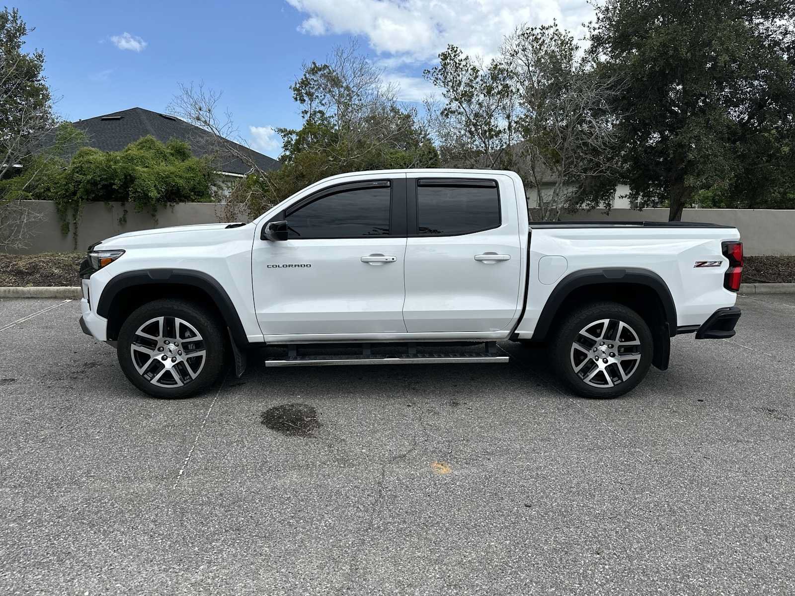 Certified 2023 Chevrolet Colorado Z71 w/ Z71 Convenience Package 2 AWD/4WD image 3