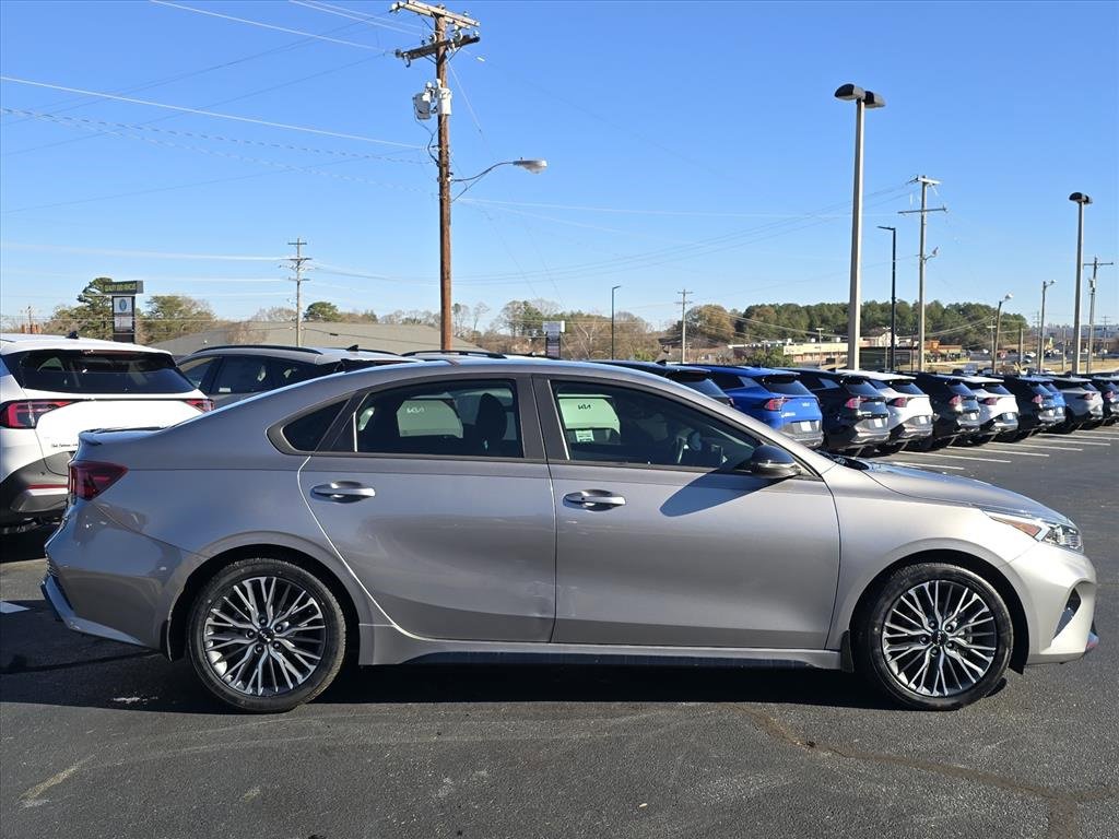 Used 2023 Kia Forte GT-Line video 2