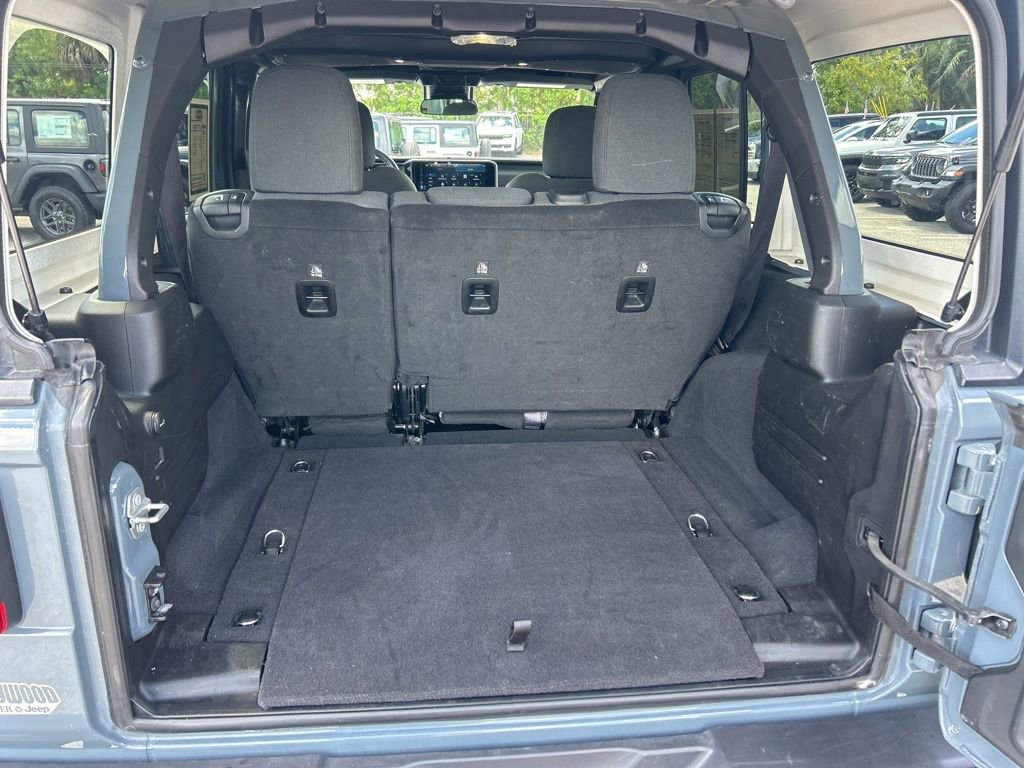 Certified 2025 Jeep Wrangler Unlimited Rubicon image 29