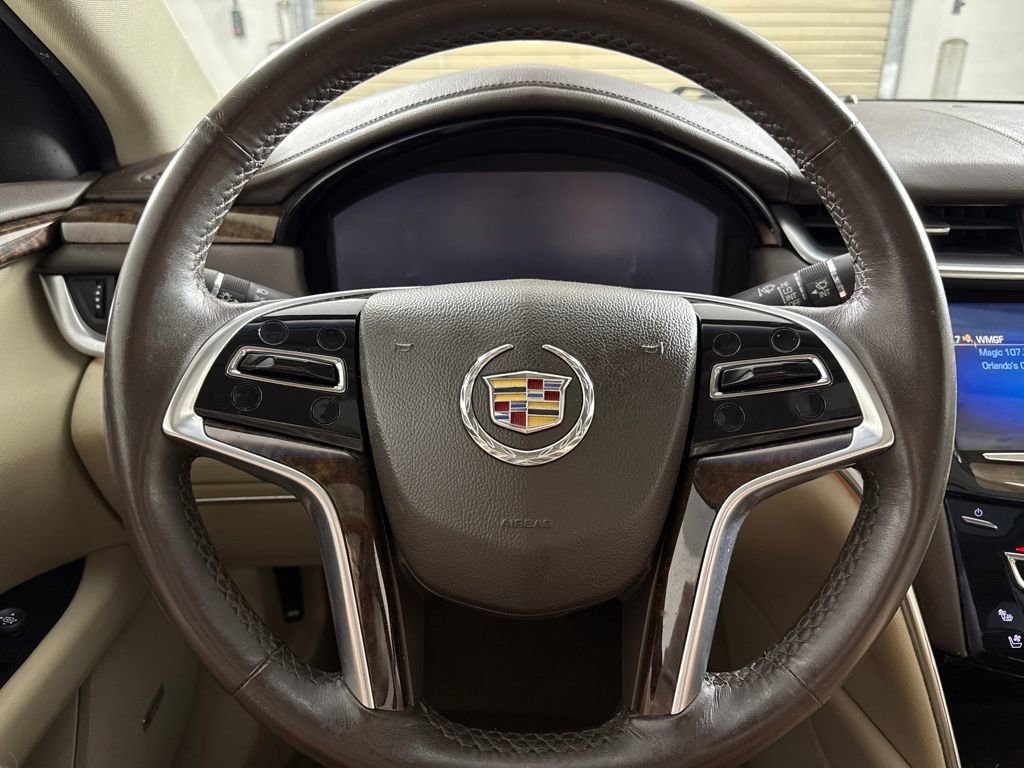 Used 2013 Cadillac XTS Premium image 13