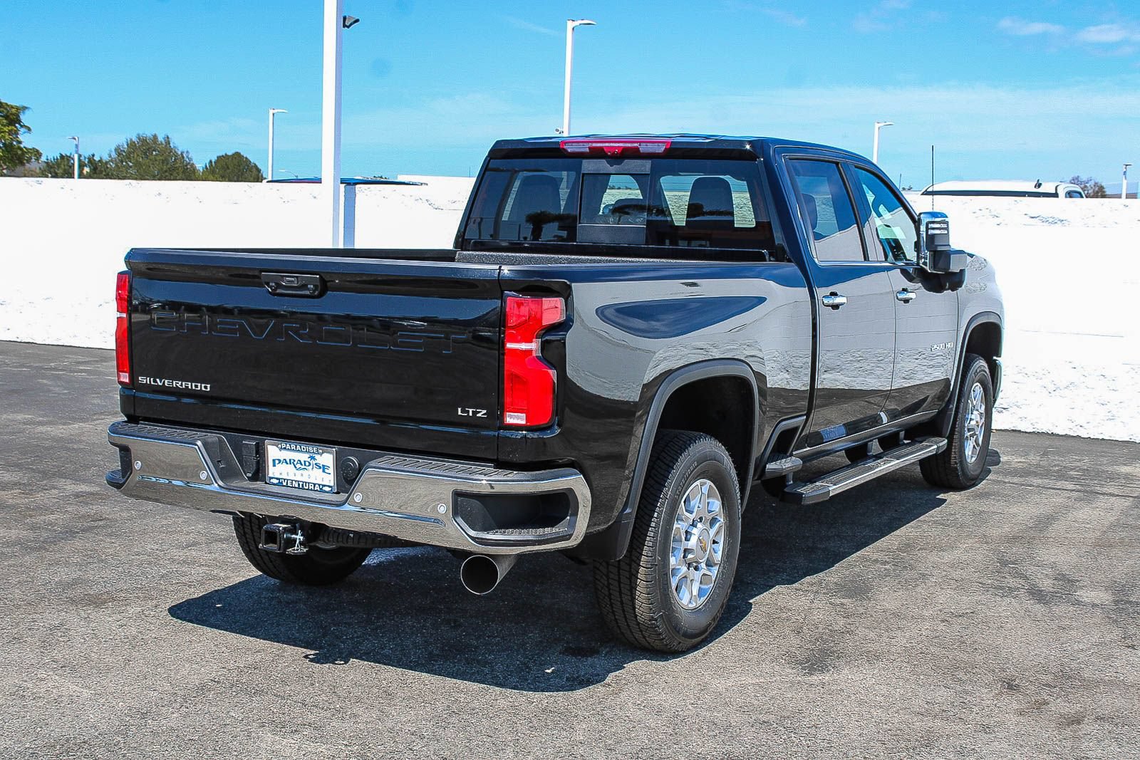 New 2026 Chevrolet Silverado 2500 LTZ w/ LTZ Plus Package AWD/4WD image 9
