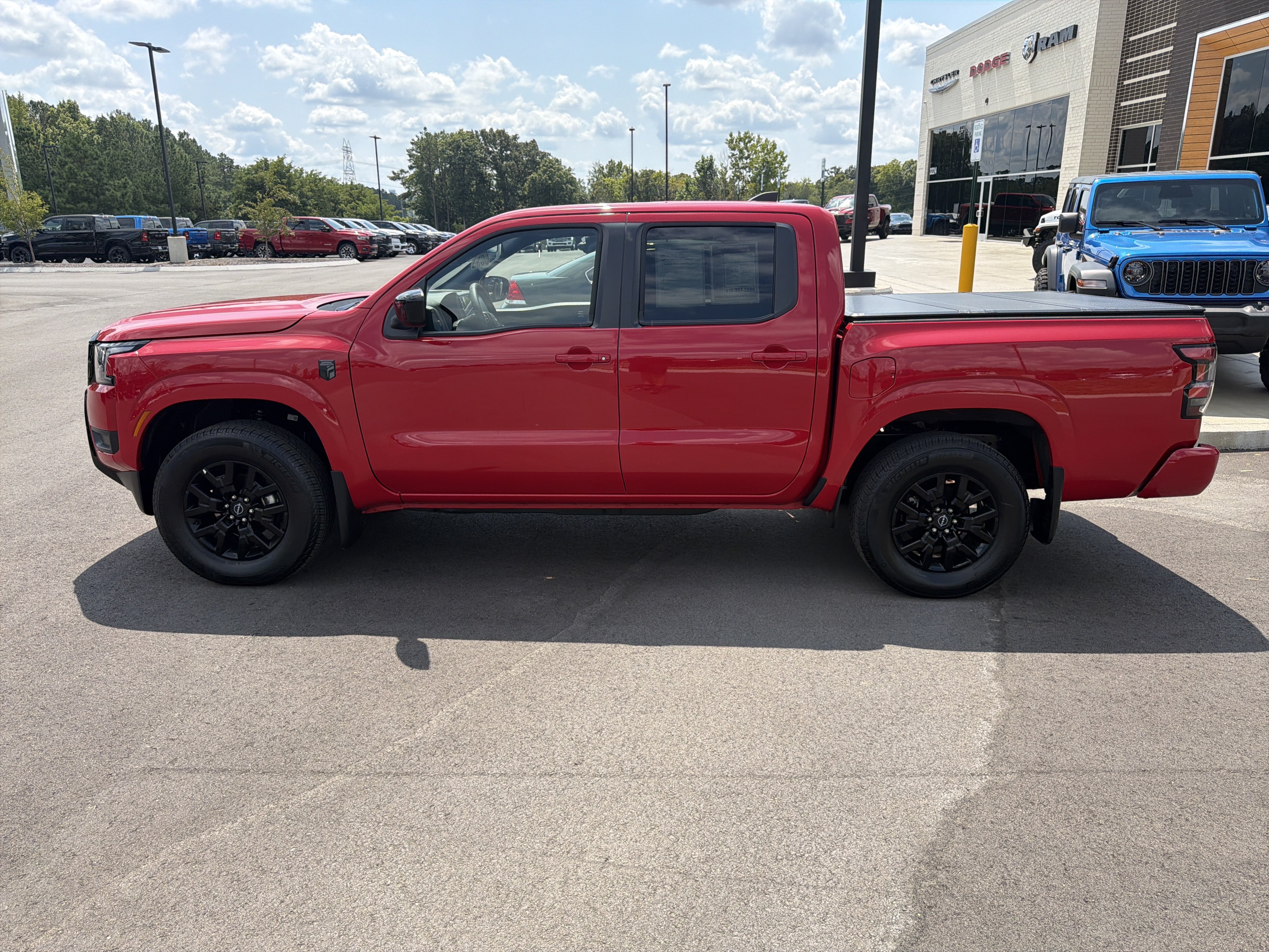 Used 2026 Nissan Frontier SV w/ All-Weather Content Package AWD/4WD image 14