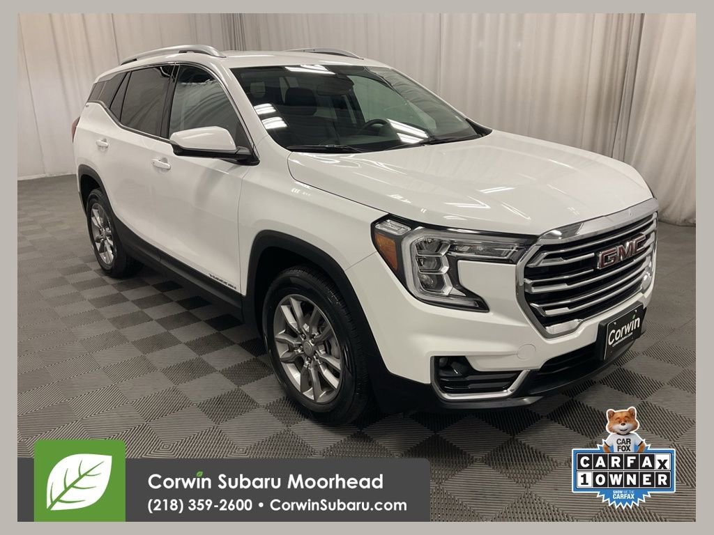 Used 2024 GMC Terrain SLT image 1