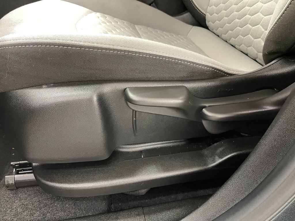 Certified 2021 Chevrolet Equinox LS FWD image 22