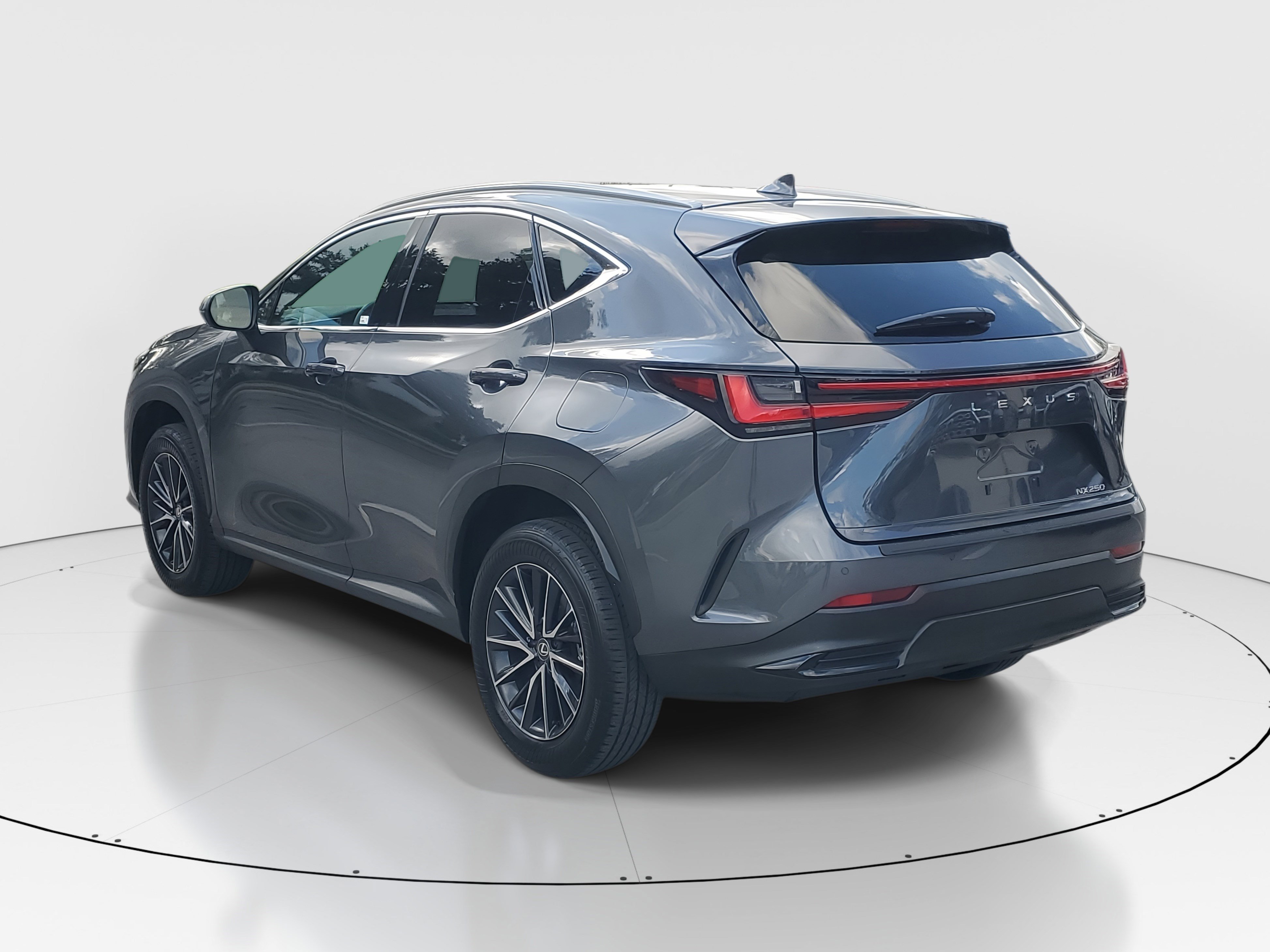 Used 2024 Lexus NX 250 NX 250 Premium image 5