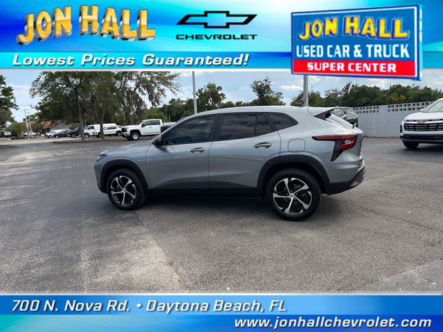 Used 2025 Chevrolet Trax RS w/ Driver Confidence Package FWD image 5