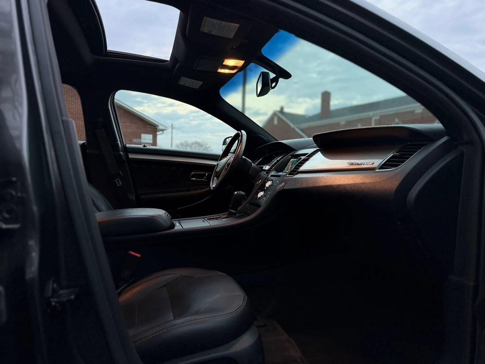 Used 2016 Ford Taurus SEL w/ Equipment Group 201A FWD image 13