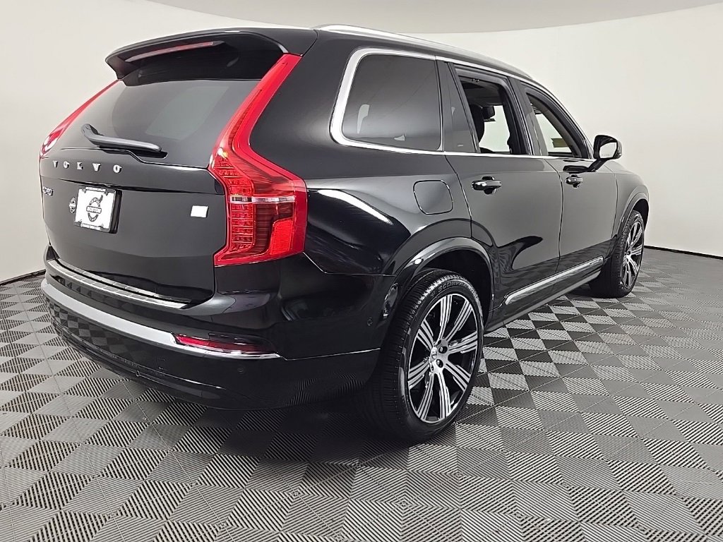 Certified 2024 Volvo XC90 T8 Ultimate w/ Lounge Package image 9