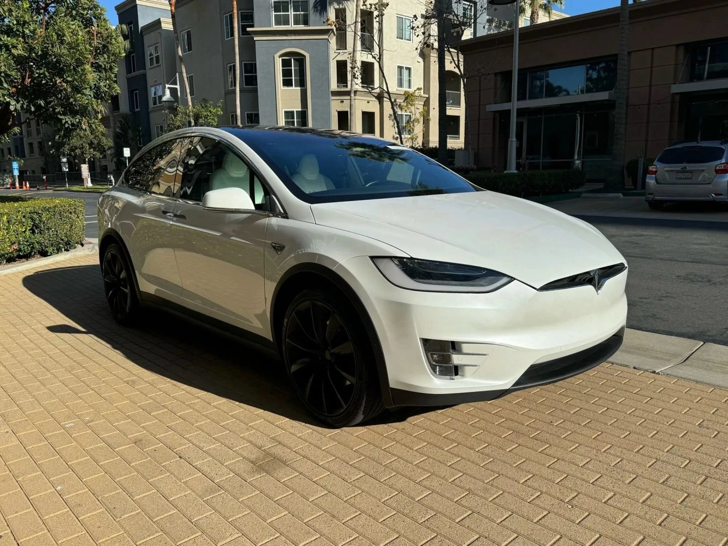 Used 2021 Tesla Model X Long Range AWD/4WD image 57