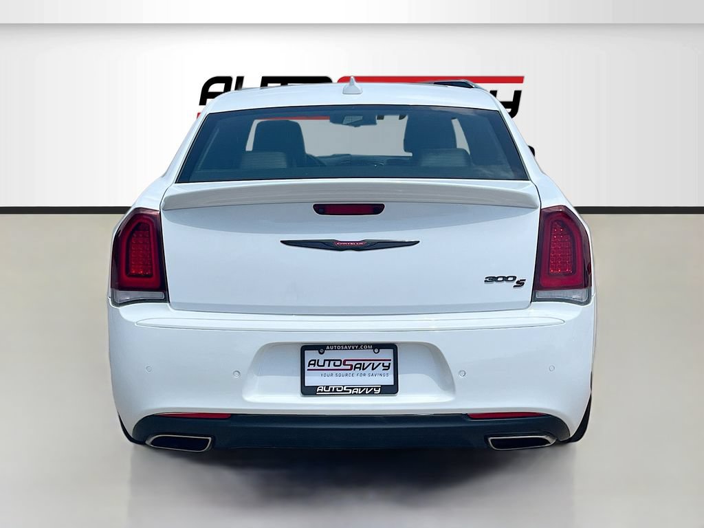 Used 2023 Chrysler 300 S w/ Comfort Group RWD image 6