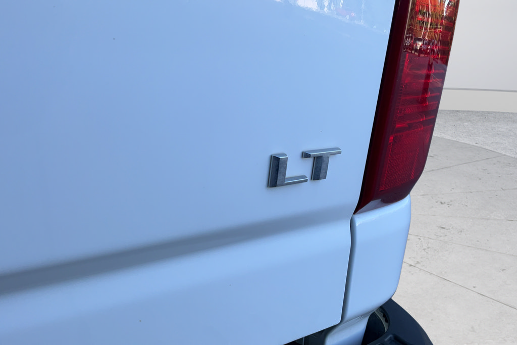 Used 2024 Chevrolet Silverado 2500 LT AWD/4WD image 33