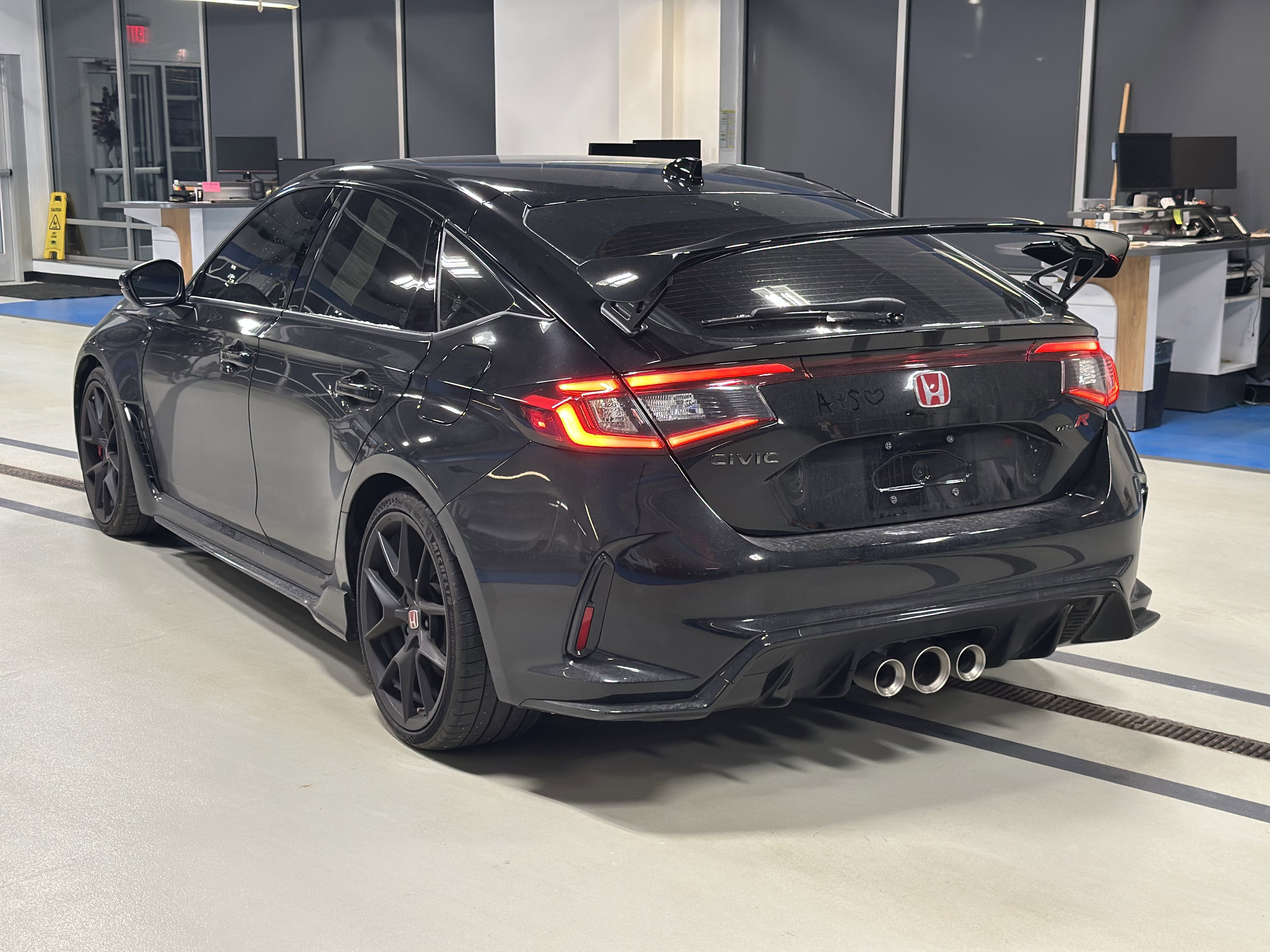 Used 2025 Honda Civic Type R image 8
