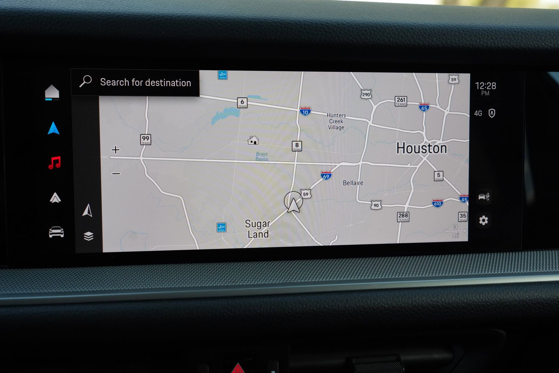 Used 2025 Porsche Cayenne image 12