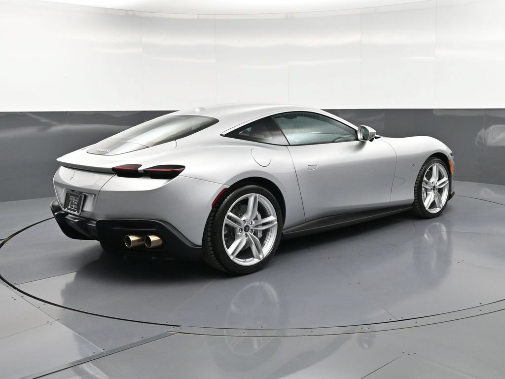 Used 2024 Ferrari Roma RWD image 8