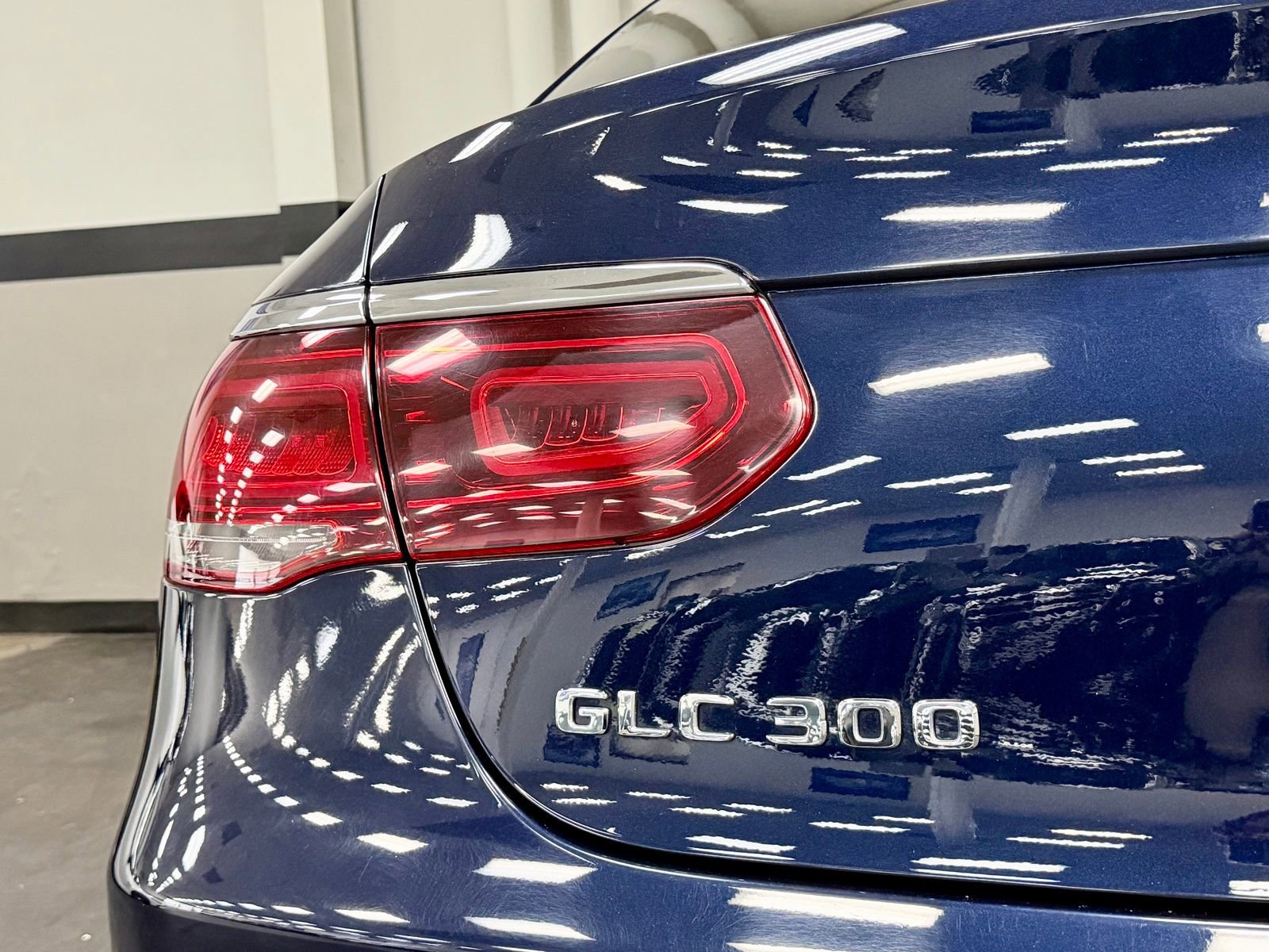 Used 2022 Mercedes-Benz GLC 300 4MATIC Coupe image 13