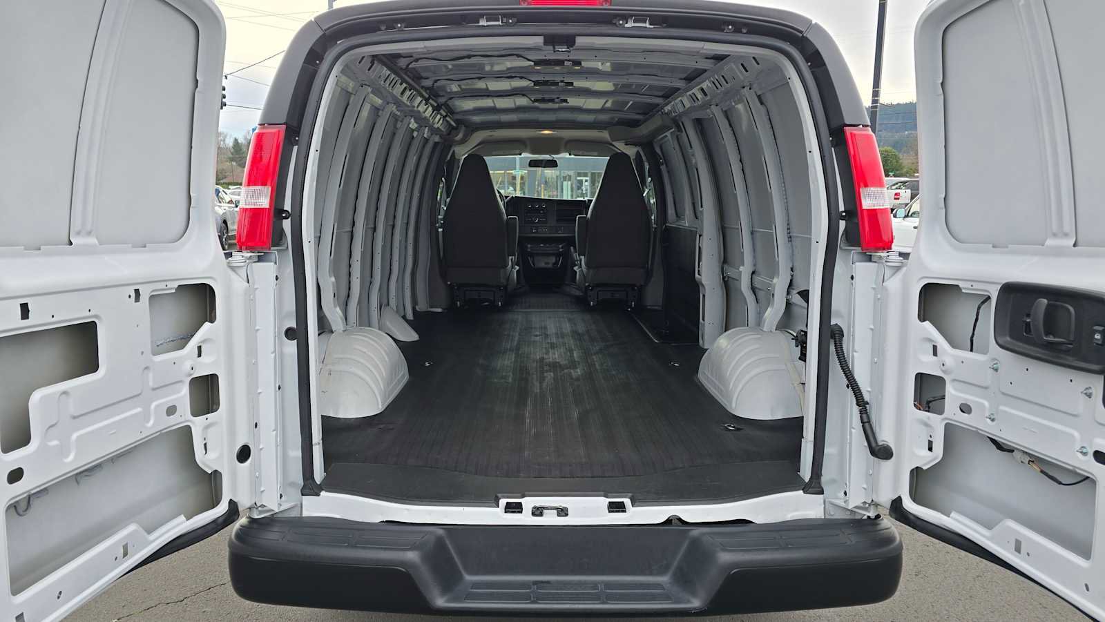 Used 2025 Chevrolet Express 2500 Extended w/ Driver Convenience Package RWD image 19