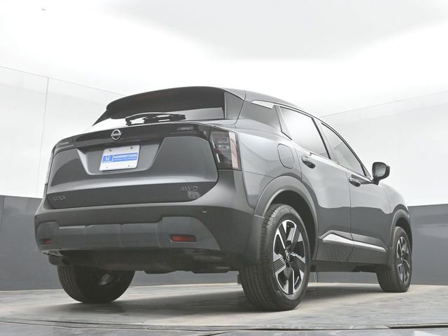 Used 2025 Nissan Kicks SV AWD/4WD image 45