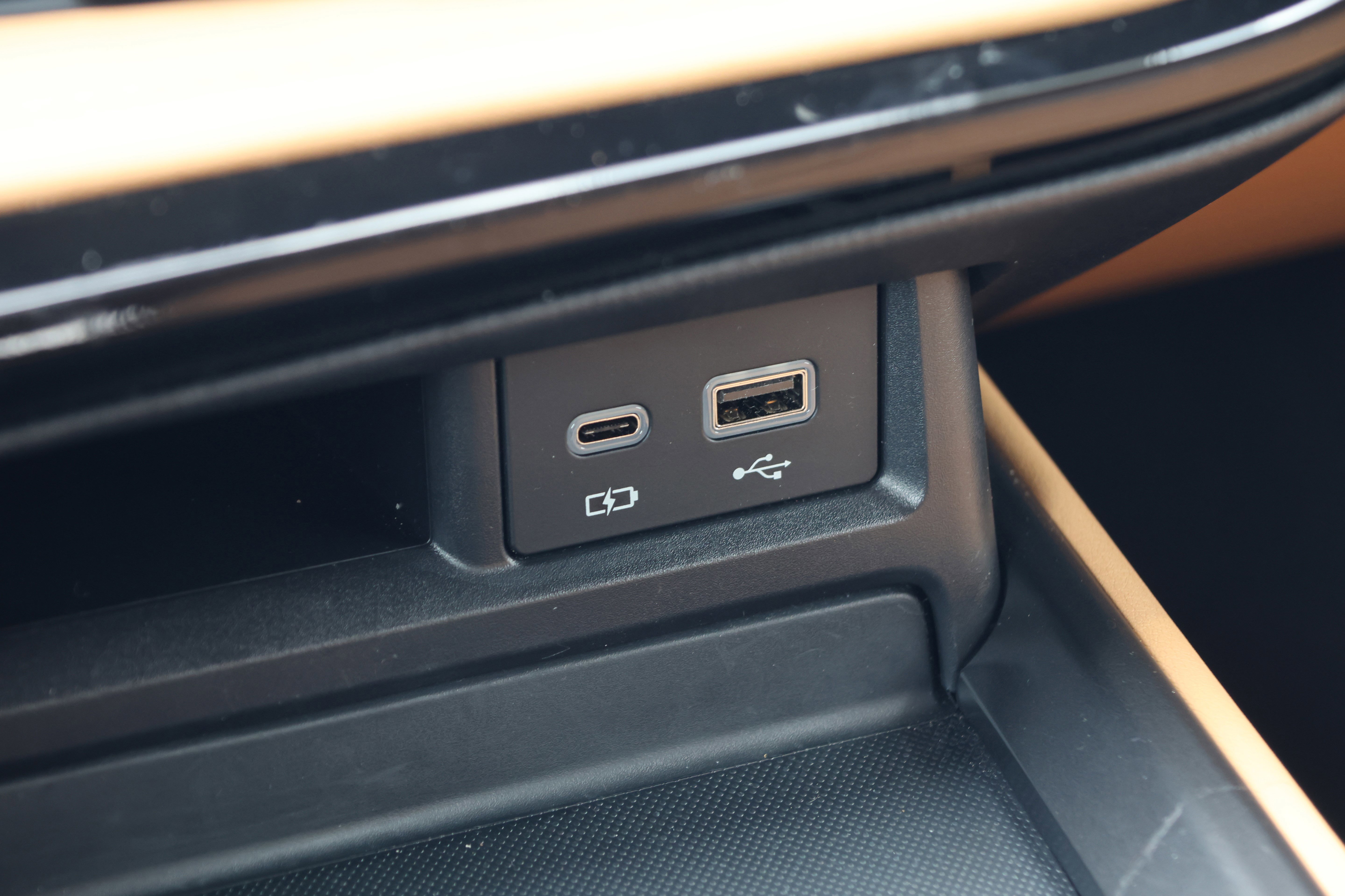 Certified 2025 Lexus NX 250 FWD w/ Cold Area Package image 29