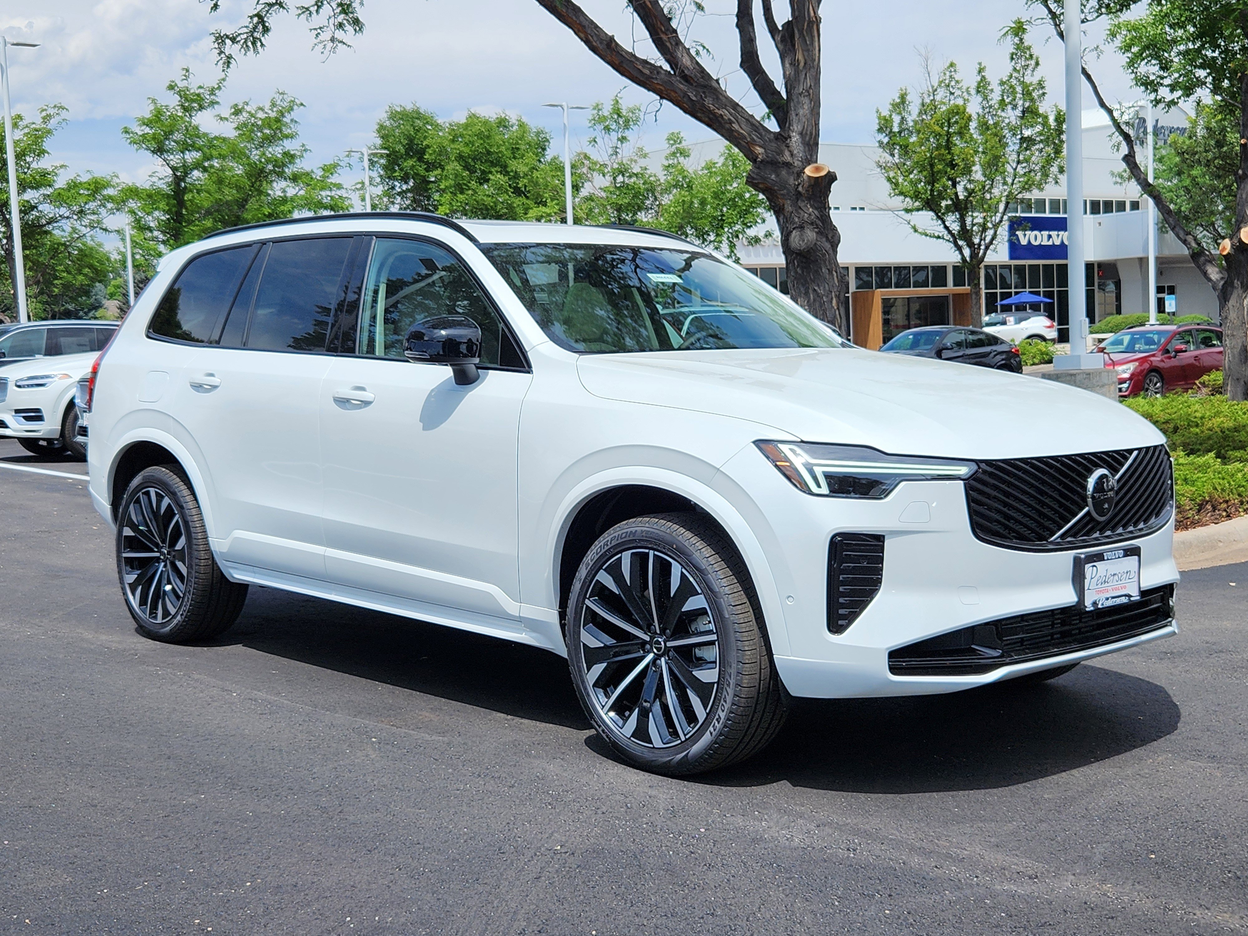 New 2026 Volvo XC90 T8 Ultra w/ Protection Package AWD/4WD image 16