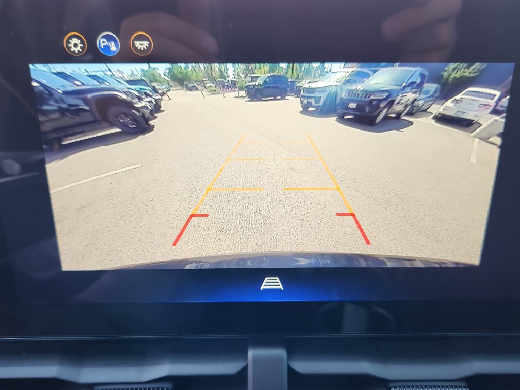 Used 2025 Chevrolet Equinox LT AWD/4WD image 17