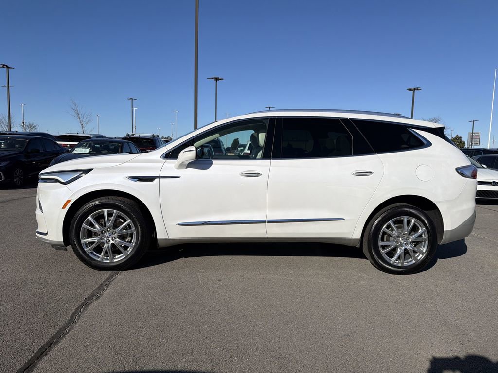 Used 2024 Buick Enclave Essence w/ Experience Buick Package image 2