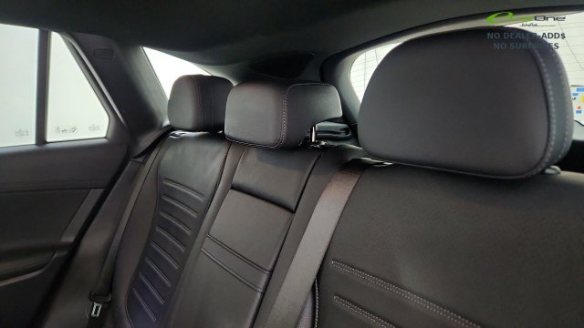 Used 2025 Mercedes-Benz GLC 300 4MATIC image 48