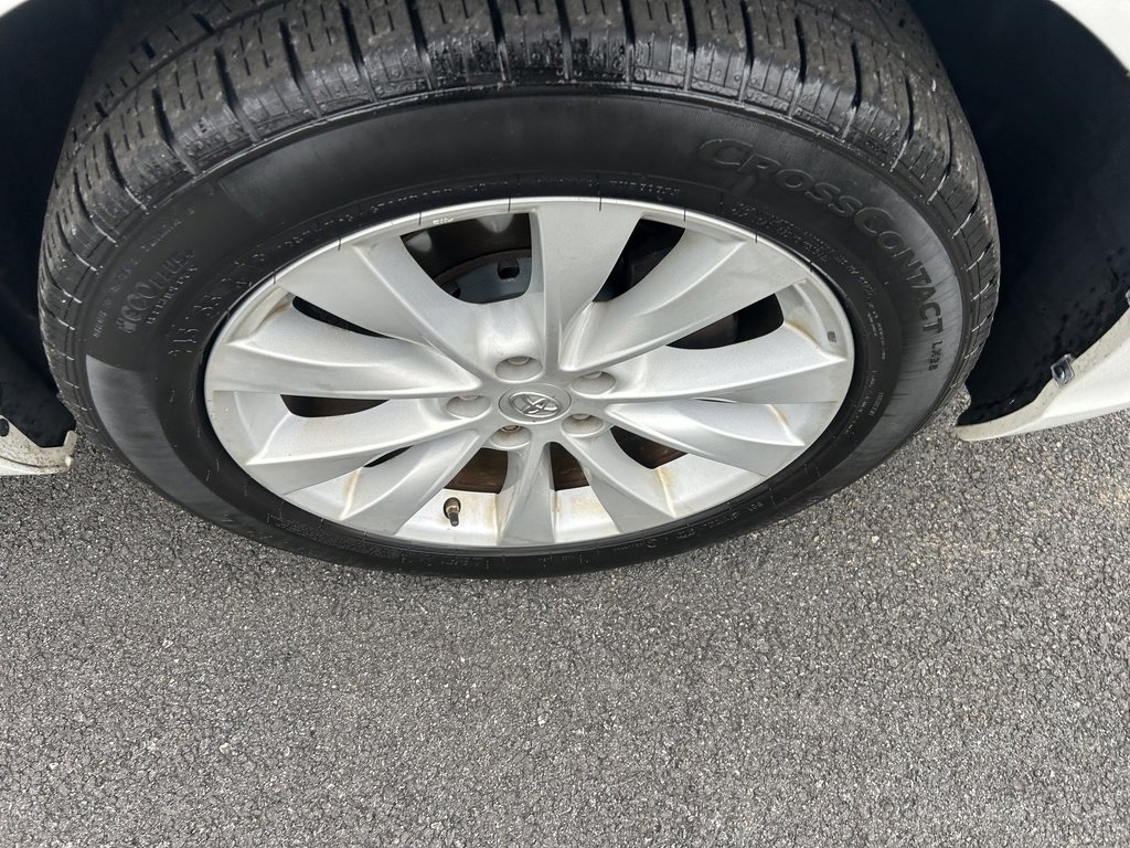 Used 2015 Toyota Venza XLE image 21