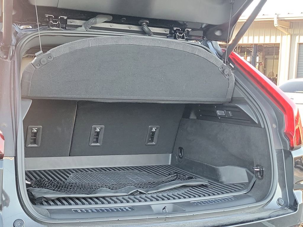 Used 2024 Cadillac XT4 Premium Luxury w/ Active Safety Package image 13