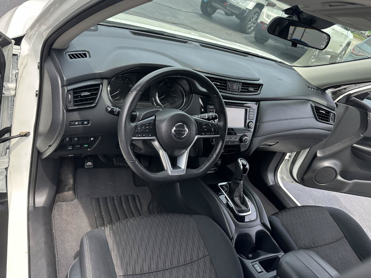 Used 2019 Nissan Rogue S w/ Special Edition Package AWD/4WD image 24