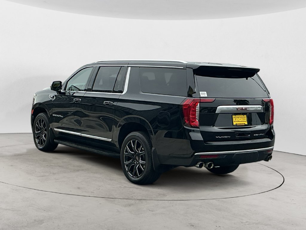 Used 2023 GMC Yukon XL Denali AWD/4WD image 7