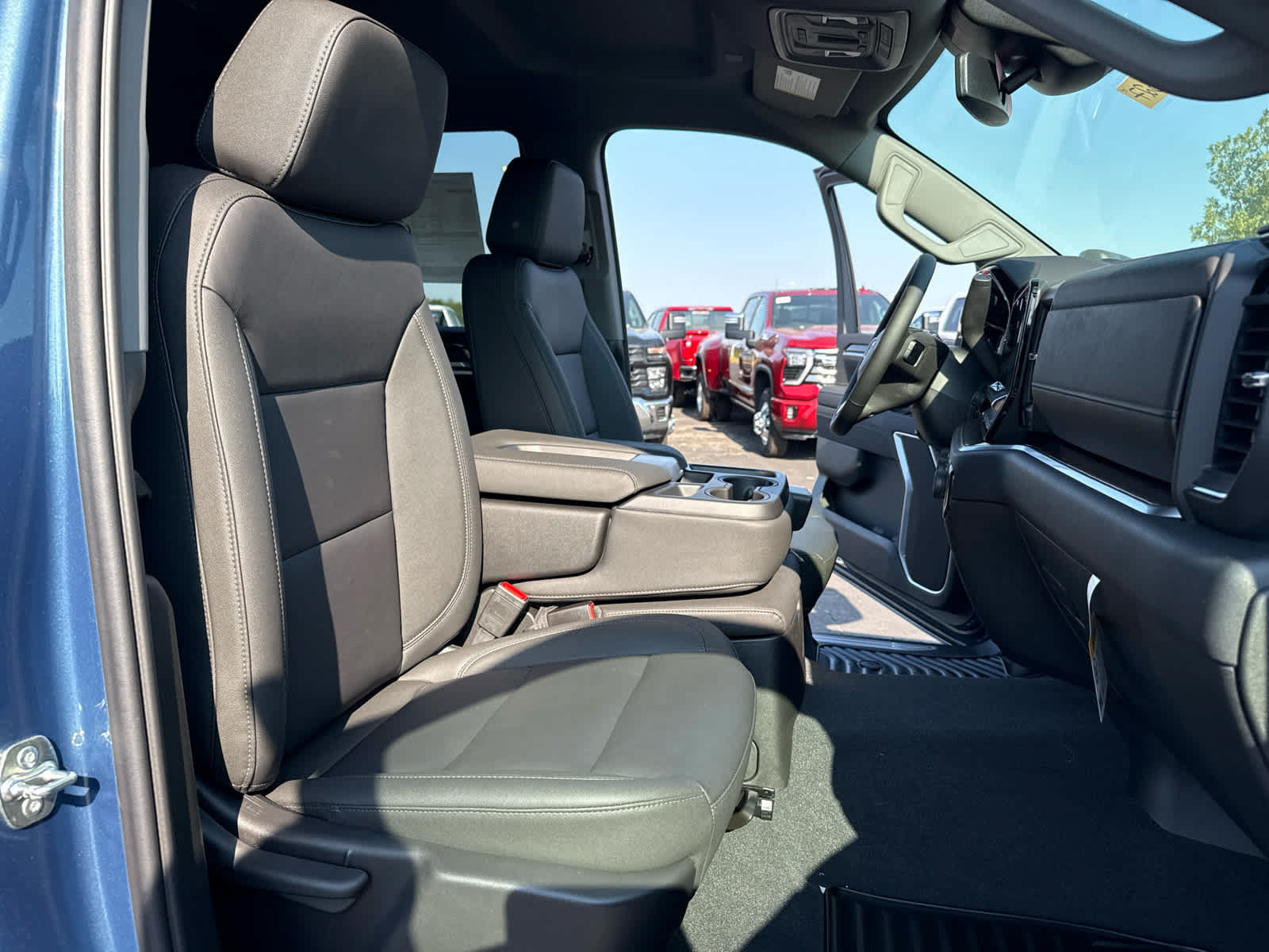 New 2026 Chevrolet Silverado 3500 LT w/ All Star Edition AWD/4WD image 26