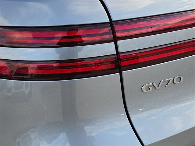 Used 2023 Genesis GV70 2.5T w/ Sport Prestige Package image 38